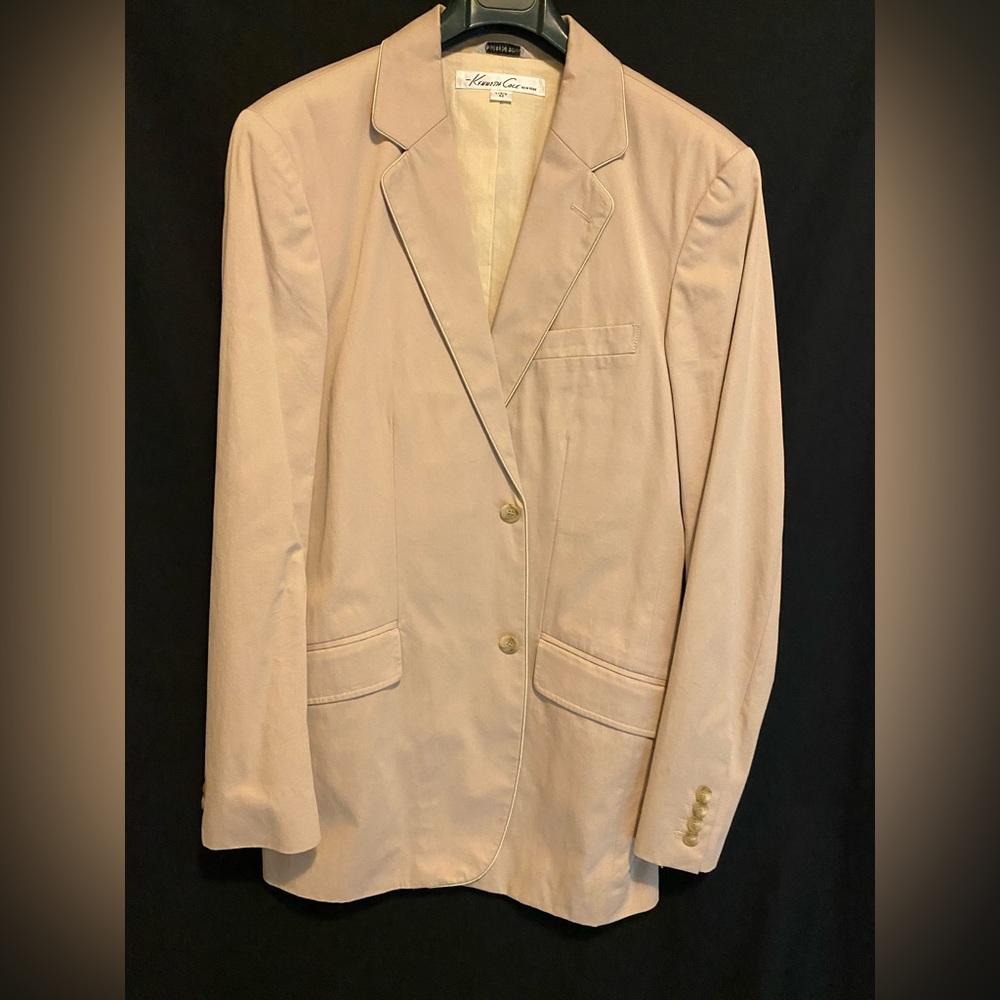 Kenneth Cole - men’s nude color blazer/ sport coat